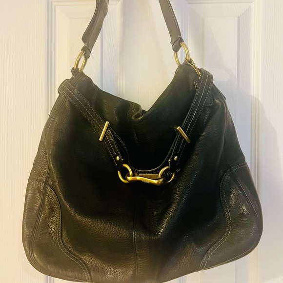 Coach Handbags - Coach Black Leather Hobo Bag with Gold Hardware